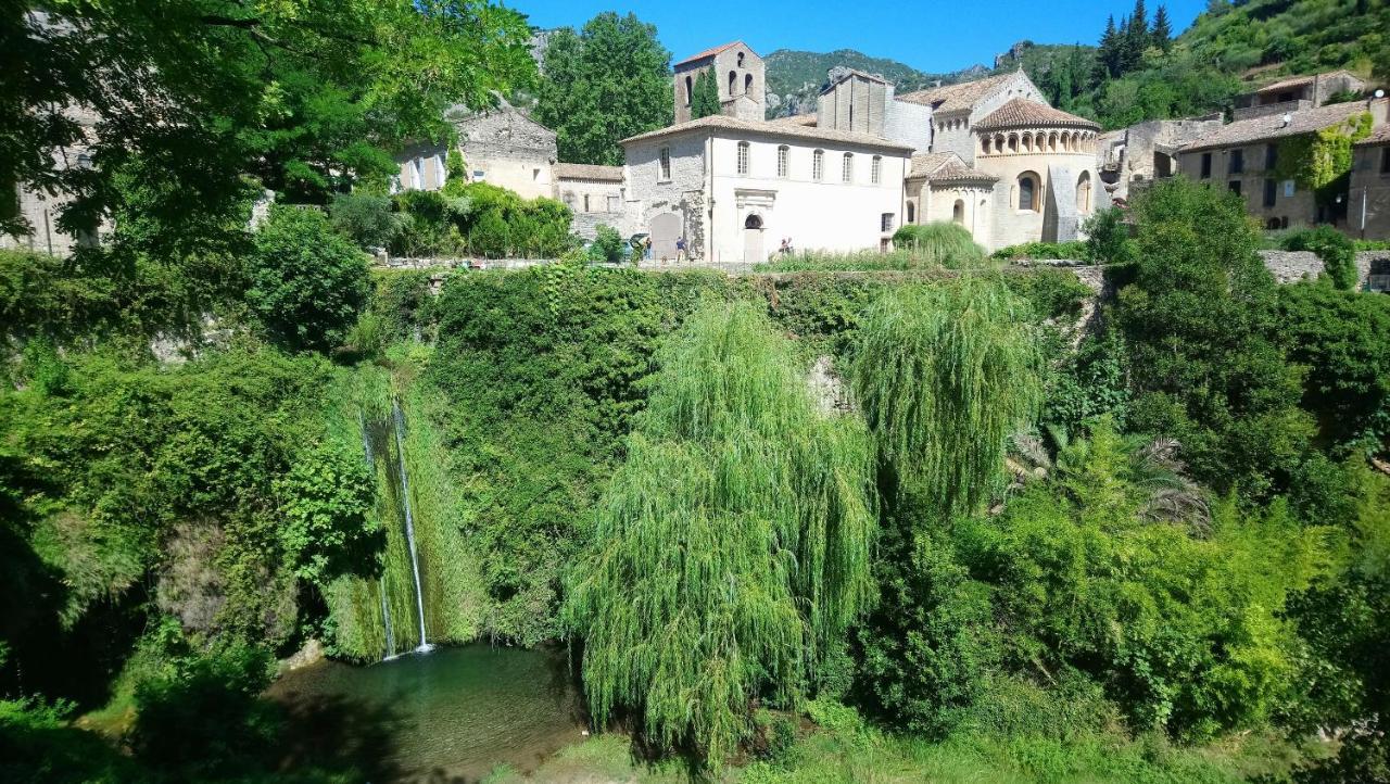 Gite De La Tour Saint-Guilhem-le-Desert Buitenkant foto